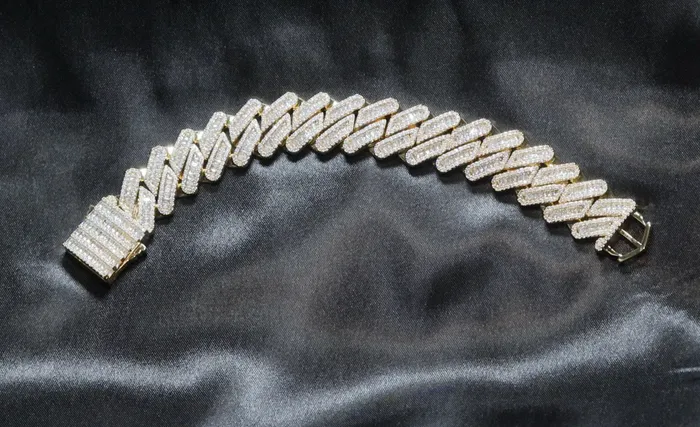 Lab Diamonds London Bracelets Gold Cuban Link Chain Iced Out Chain Gold Baguette Diamond Cuban Link Chain Gold Iced Out Bracelet