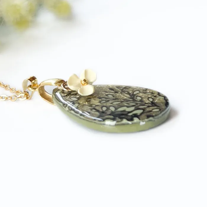 Willow Wattle Handmade Necklaces NEW Gold Park Long Drop Flower Necklace
