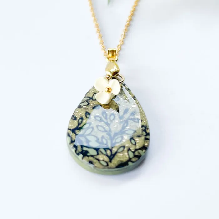 Willow Wattle Handmade Necklaces NEW Gold Park Long Drop Flower Necklace