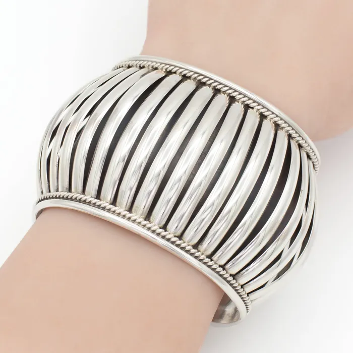 Bracelets Pricilla Apache Navajo Handmade Sterling Silver Cuff Bracelet Crown Jewels Coin